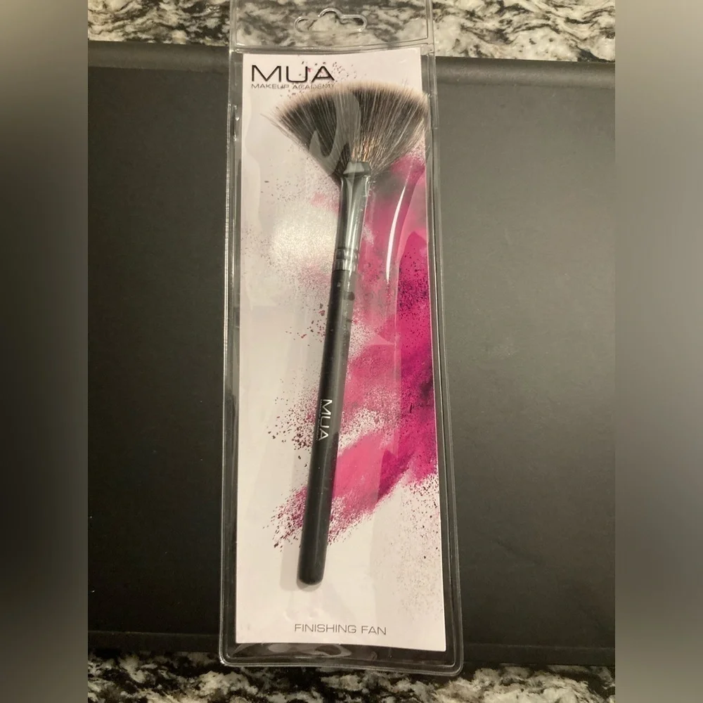 MUA makeup academy finishing fan makeup brush. New In package. 17 available